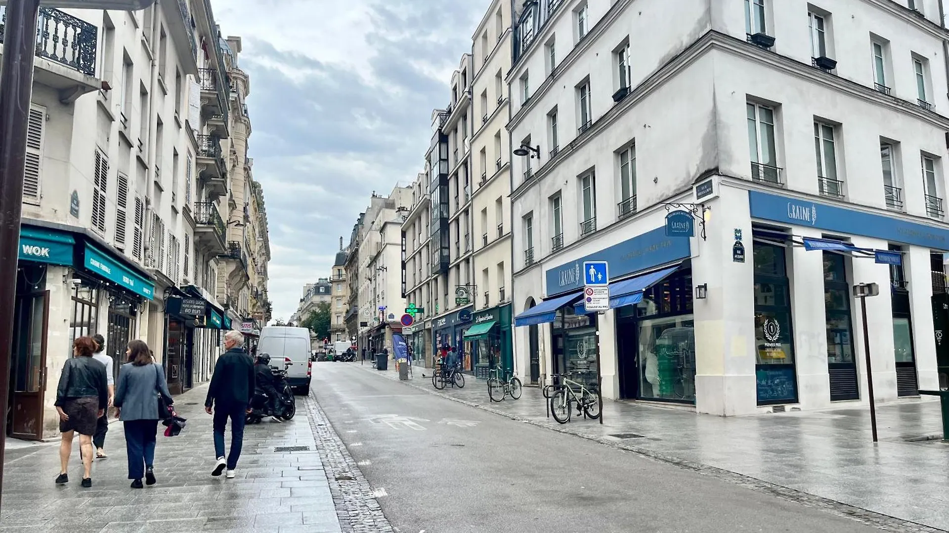 Petit Appartement Agreable Au Coeur Du 11E Arrondissement Paris Apartment