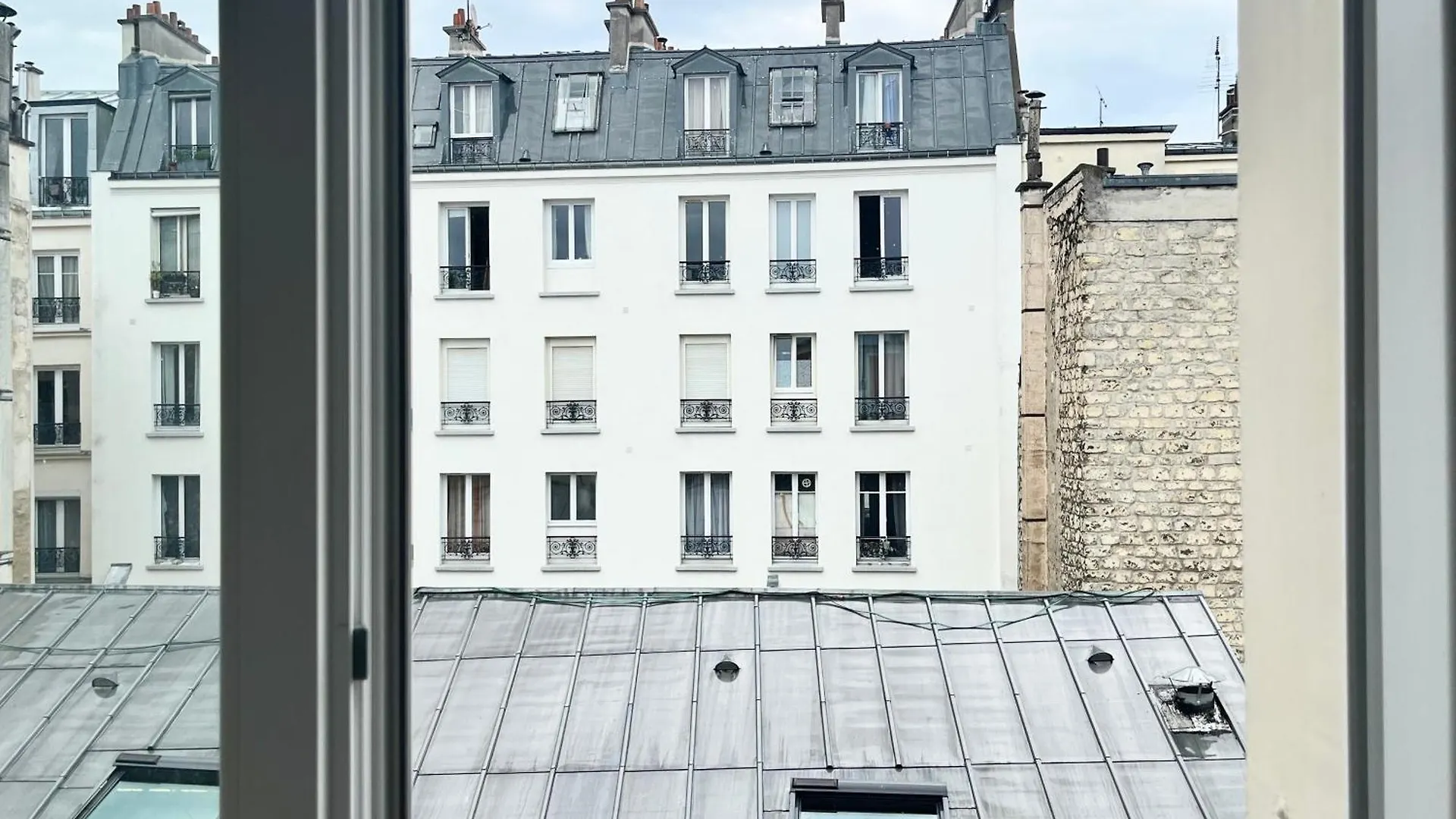 Apartment Petit Appartement Agreable Au Coeur Du 11E Arrondissement Paris France